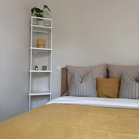 Homez Altbau Appartement *